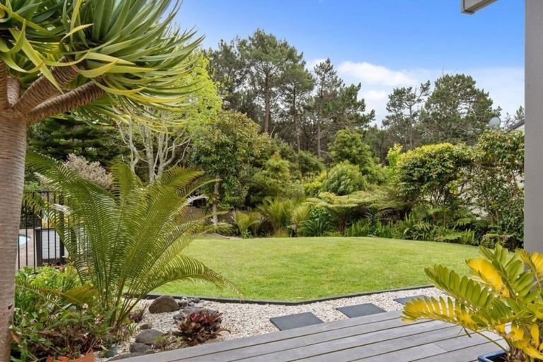 Photo of property in 20 Aberdeen Road, Campbells Bay, Auckland, 0620