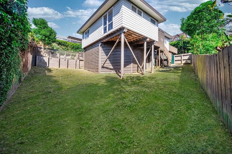 Photo of property in 30a Colmar Road, Mellons Bay, Auckland, 2014