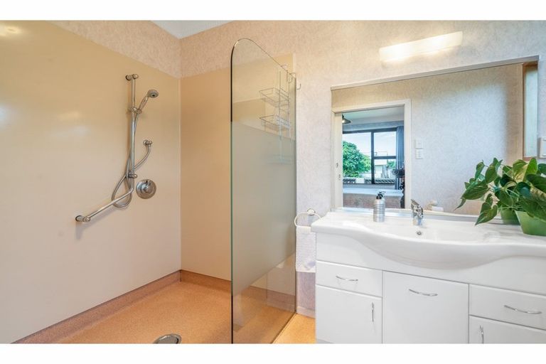 Photo of property in 10 Coronation Street, Strathern, Invercargill, 9812