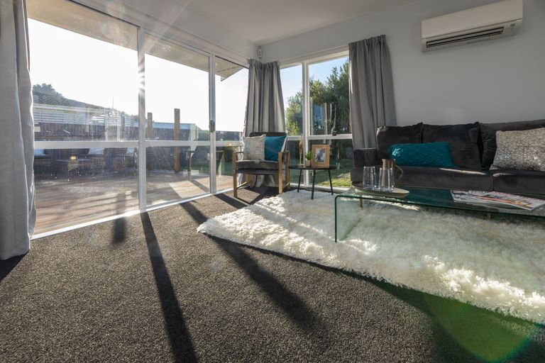 Photo of property in 8 Cornet Lane, Aranui, Christchurch, 8061