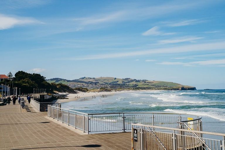 Photo of property in 33 Beach Street, Saint Clair, Dunedin, 9012