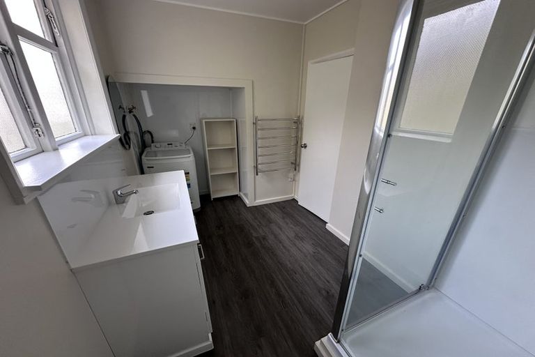 Photo of property in 3/20 Saint Michaels Crescent, Kelburn, Wellington, 6012