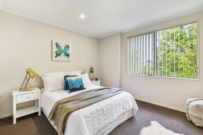 Photo of property in 16 Mcginty Street, Takanini, 2112