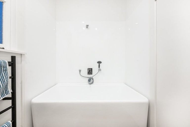 Photo of property in 43 Aramoana Avenue, Devonport, Auckland, 0624