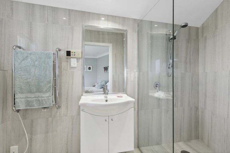 Photo of property in 9 Imran Terrace, Khandallah, Wellington, 6035