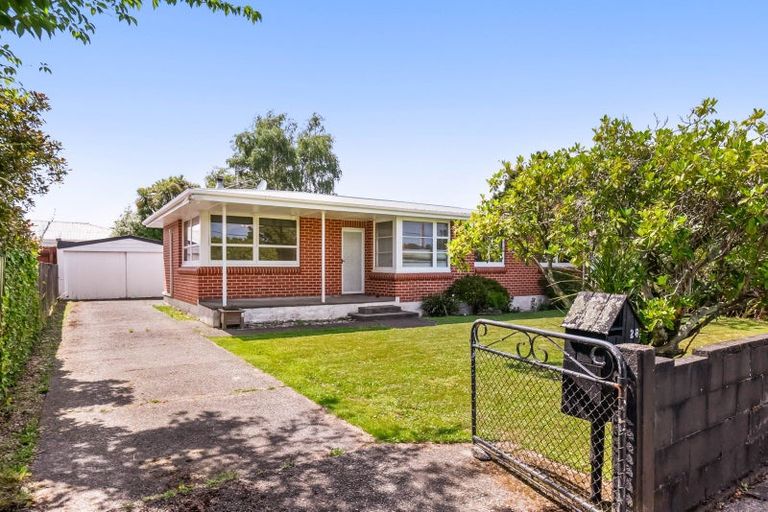 Photo of property in 28 Henry Street, Ebdentown, Upper Hutt, 5018