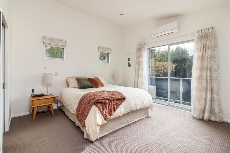 Photo of property in 18 Dalefield Drive, Cashmere, Christchurch, 8022