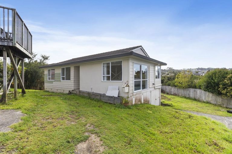 Photo of property in 18 Chislehurst Street, Henderson, Auckland, 0612