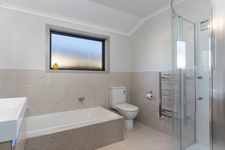 Photo of property in 45a Costley Street, Carterton, 5713