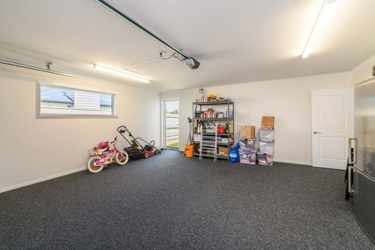 Photo of property in 2 Henty Lane, Marton, 4710