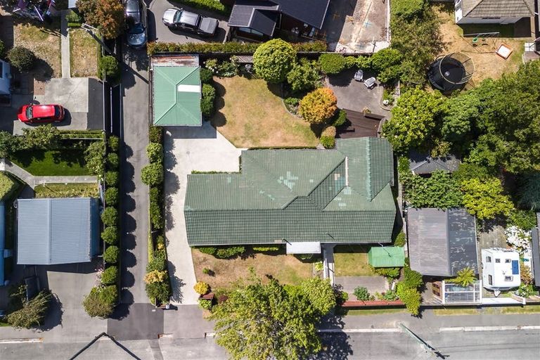 Photo of property in 37 Wai-iti Terrace, Burnside, Christchurch, 8052