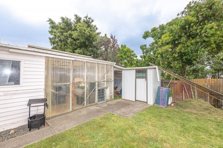 Photo of property in 10 Saunders Place, Gonville, Whanganui, 4501