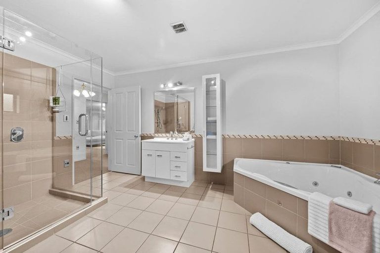 Photo of property in 32 Cody Crescent, Lansdowne, Masterton, 5810