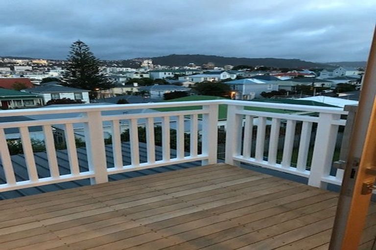 Photo of property in 116 Austin Street, Mount Victoria, Wellington, 6011