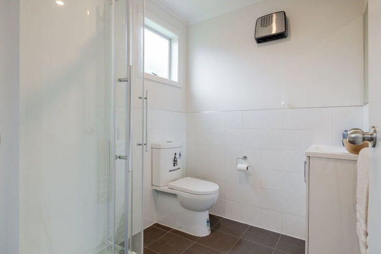 Photo of property in 3 Manchester Street, Takaro, Palmerston North, 4412