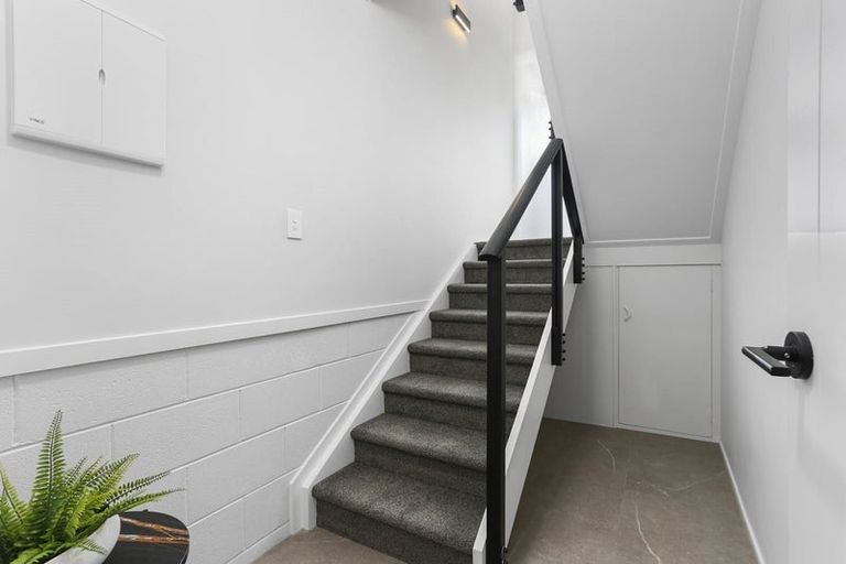 Photo of property in 1/237 Rangatira Road, Beach Haven, Auckland, 0626