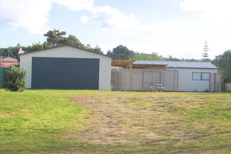 Photo of property in 235 Linton Crescent, Whangamata, 3620