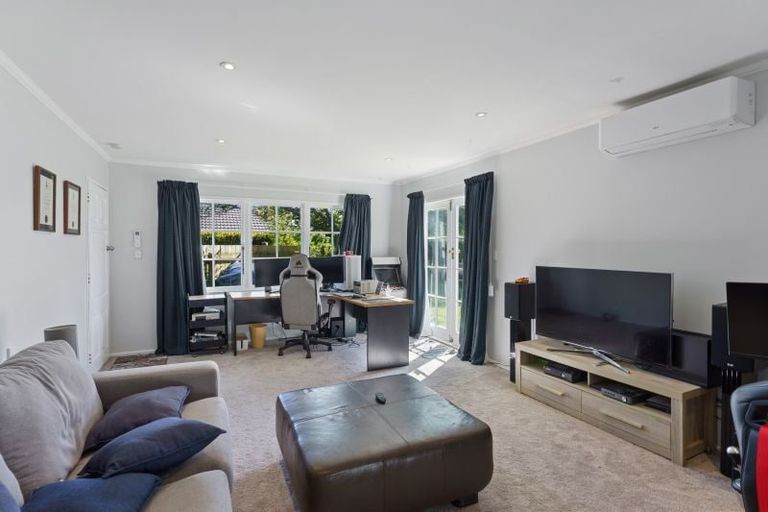 Photo of property in 10 Nimmo Avenue, Waikanae, 5036