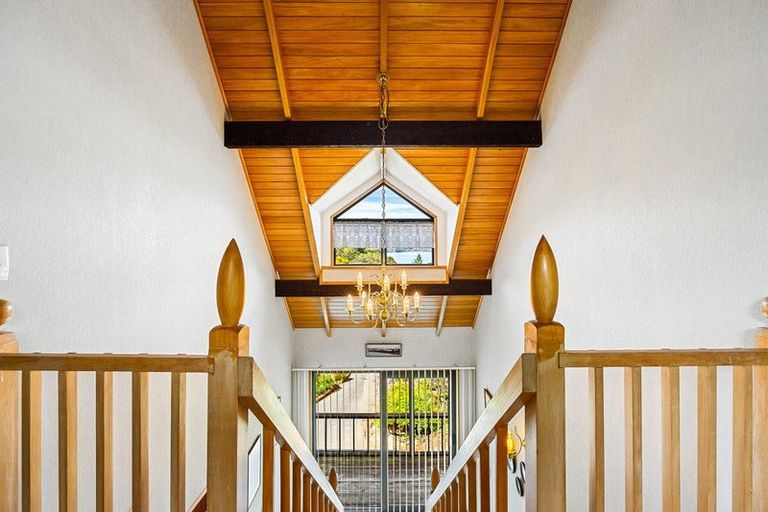 Photo of property in 24 Bayview Place, Cass Bay, Lyttelton, 8082