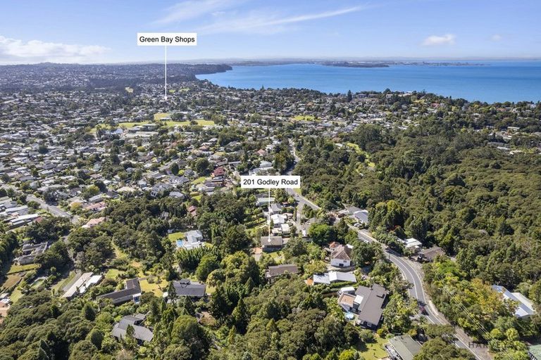 Photo of property in 201 Godley Road, Titirangi, Auckland, 0604