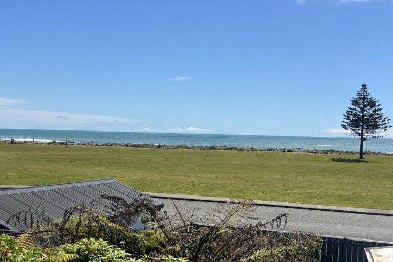 Photo of property in 1 Domain Terrace, Karoro, Greymouth, 7805