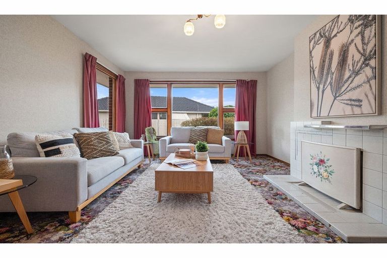 Photo of property in 12 Blossomdale Place, Bishopdale, Christchurch, 8053