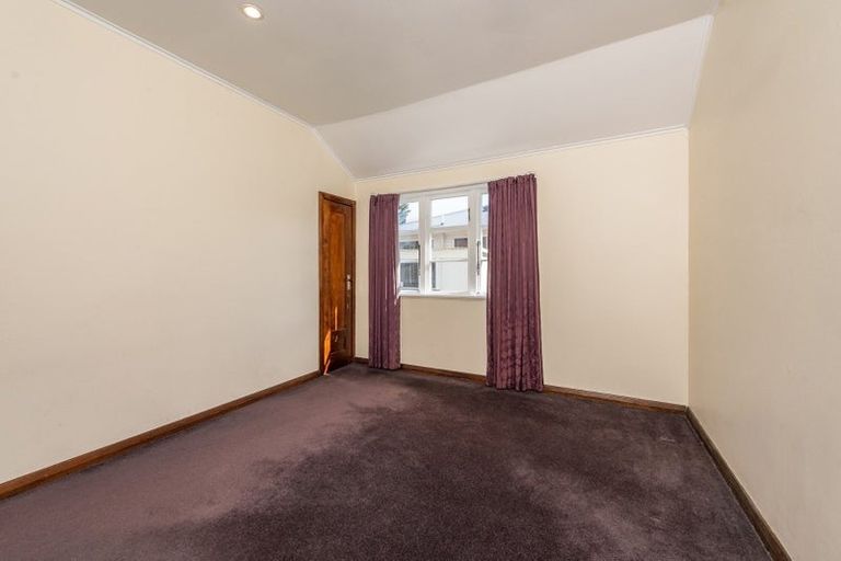 Photo of property in 19 Waiwhetu Road, Waiwhetu, Lower Hutt, 5010