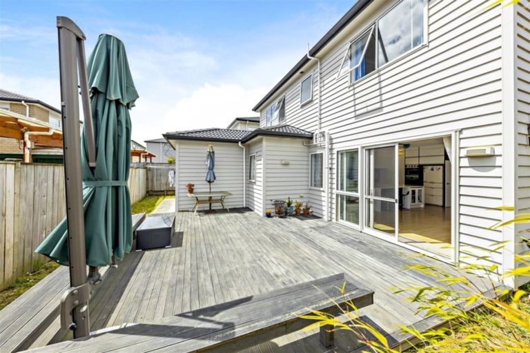 Photo of property in 16 Kerrykeel Drive, Flat Bush, Auckland, 2019