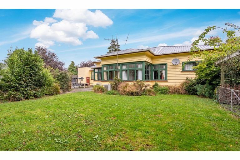 Photo of property in 88 Cooper Road, Tussock Creek, Winton, 9781