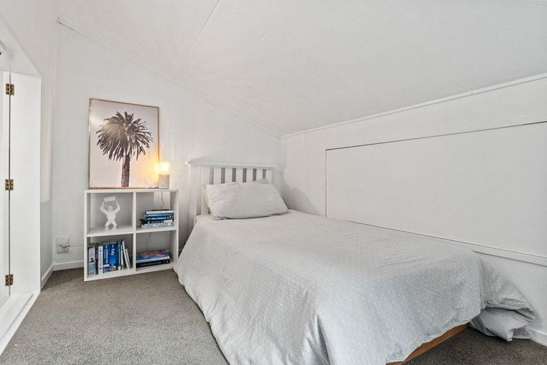 Photo of property in 5b Wye Place, Fernhill, Queenstown, 9300