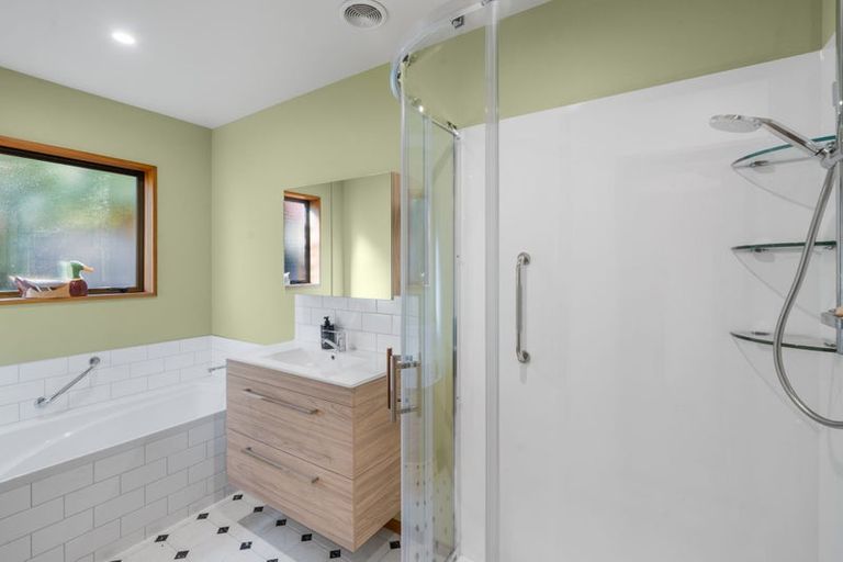 Photo of property in 2/6 Cricklewood Place, Avonhead, Christchurch, 8042