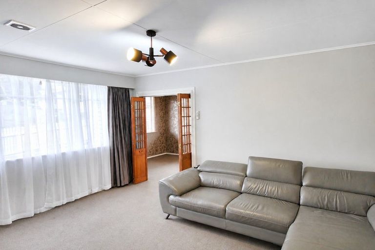 Photo of property in 410 Warspite Avenue, Ascot Park, Porirua, 5024