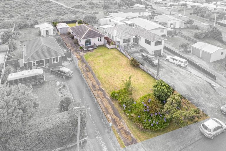 Photo of property in 128 Karaka Street, Castlecliff, Whanganui, 4501