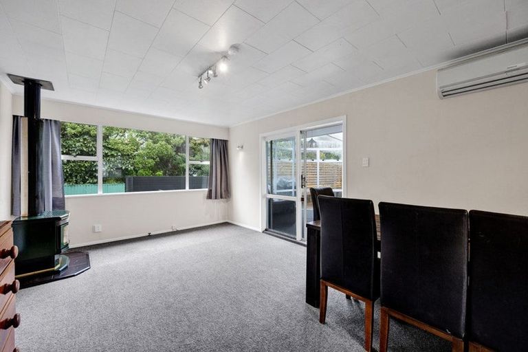 Photo of property in 28 Disraeli Street, Hawera, 4610