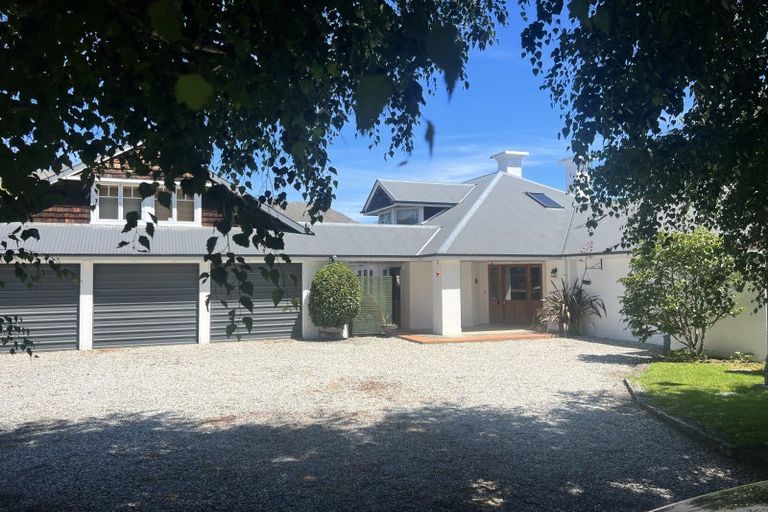 Photo of property in 11 Waimana Place, Wanaka, 9305