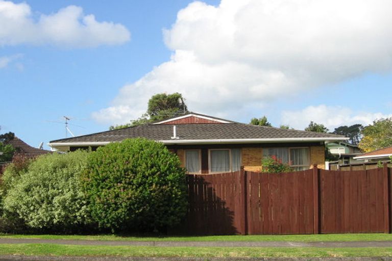 Photo of property in 1/78 Prince Regent Drive, Half Moon Bay, Auckland, 2012