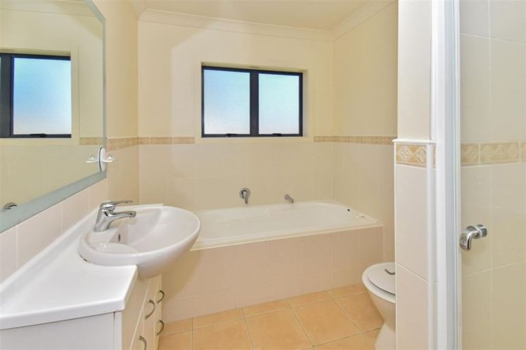 Photo of property in 94 Collingwood Road, Waiuku, 2123