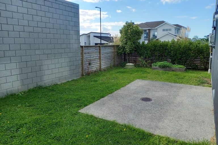 Photo of property in 215 Wainui Road, Silverdale, 0932
