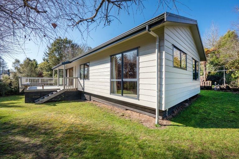 Photo of property in 2/58 Kinloch Road, Kinloch, Taupo, 3377