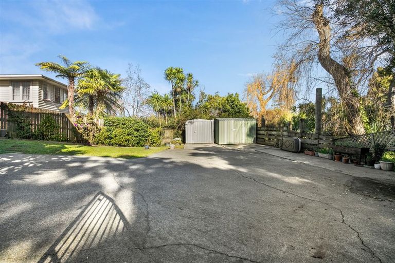 Photo of property in 32 Routley Drive, Glen Eden, Auckland, 0602