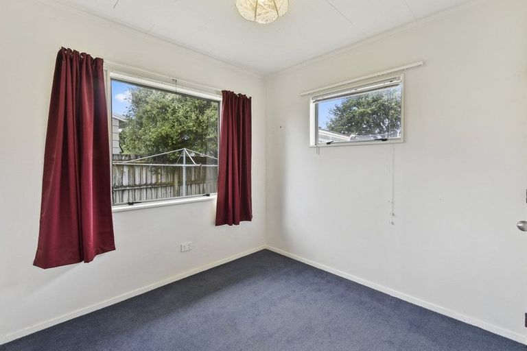 Photo of property in 2/15 Kent Road, Manurewa, Auckland, 2102