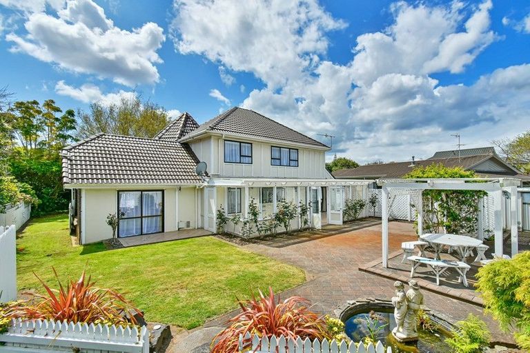 Photo of property in 147 Walter Strevens Drive, Conifer Grove, Takanini, 2112