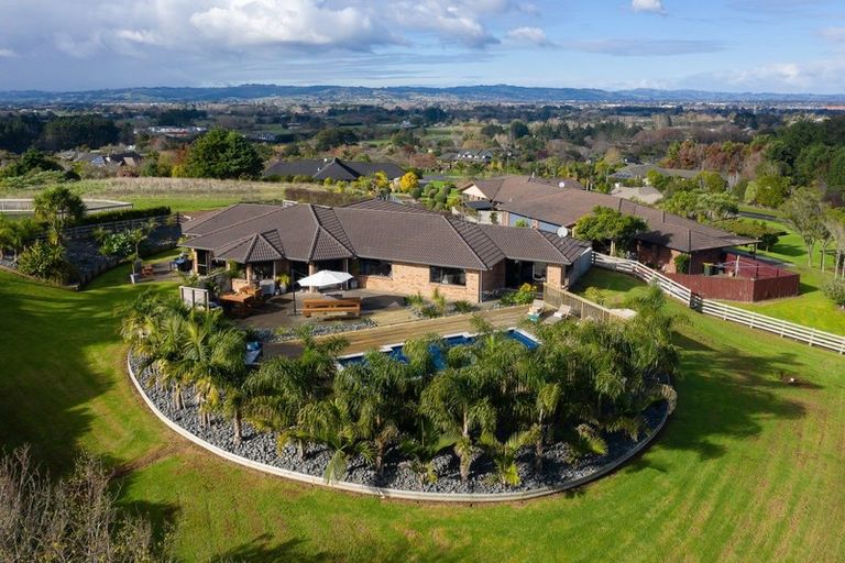 Photo of property in 136 Polo Prince Drive, Alfriston, Auckland, 2105