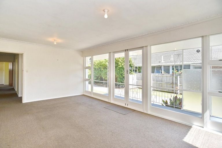 Photo of property in 63 Woodbury Street, Russley, Christchurch, 8042