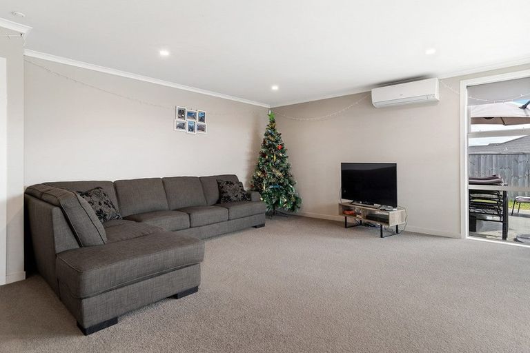 Photo of property in 42 Harding Drive, Papamoa Beach, Papamoa, 3118