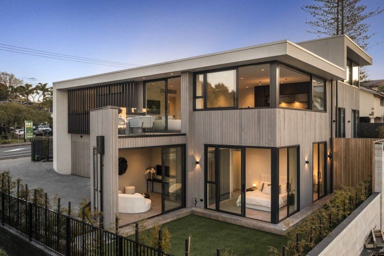 Photo of property in 73 West End Road, Westmere, Auckland, 1022