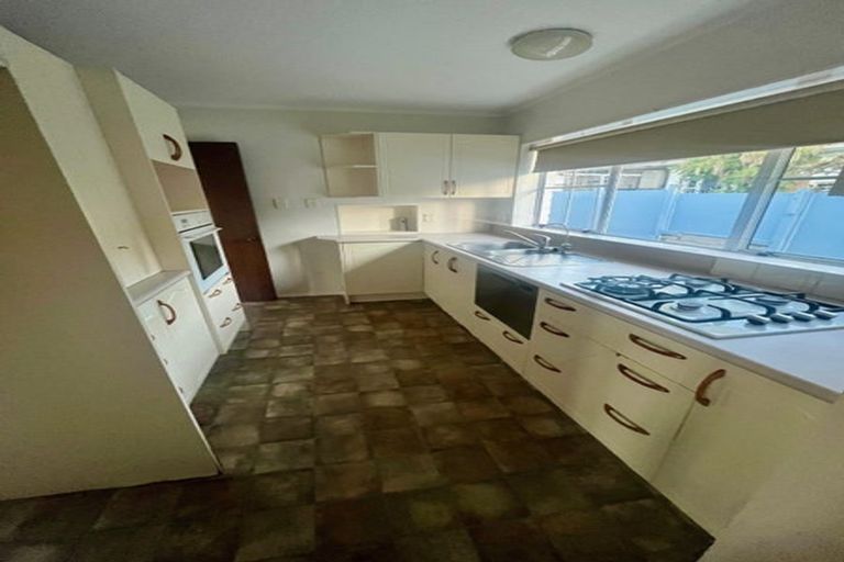 Photo of property in 1/5 Napoleon Avenue, Milford, Auckland, 0620