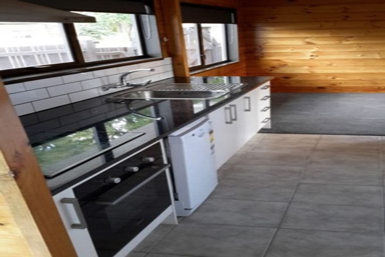 Photo of property in 1/70 Carnoustie Drive, Wattle Downs, Auckland, 2103