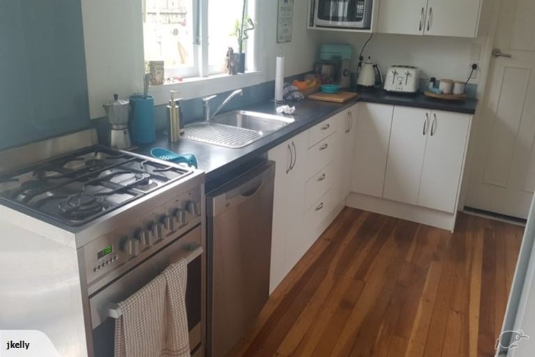 Photo of property in 22 Philson Terrace, Browns Bay, Auckland, 0630