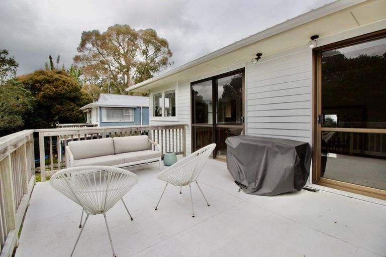 Photo of property in 130 Canongate Street, Birkdale, Auckland, 0626
